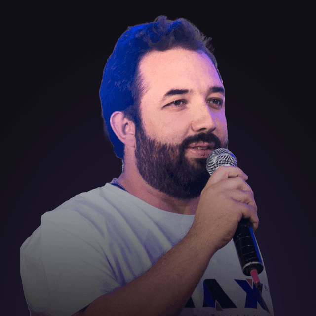 Lucas  Bueno